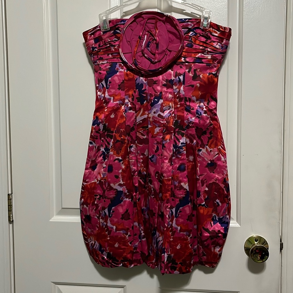 BCBGMaxaZria  formal convertible pink flowers bubbble dress MEW size 4